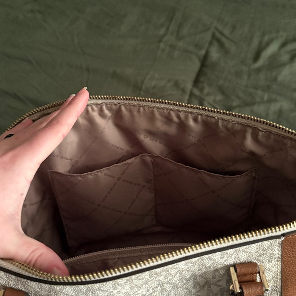 Michael Kors Purse - Picture 4 of 9